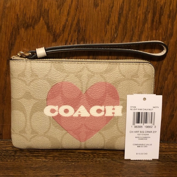 NWT-Coach-Corner Zip Wristlet-Signature Canvas & Heart ❤️ Print-$88 - Picture 4 of 8